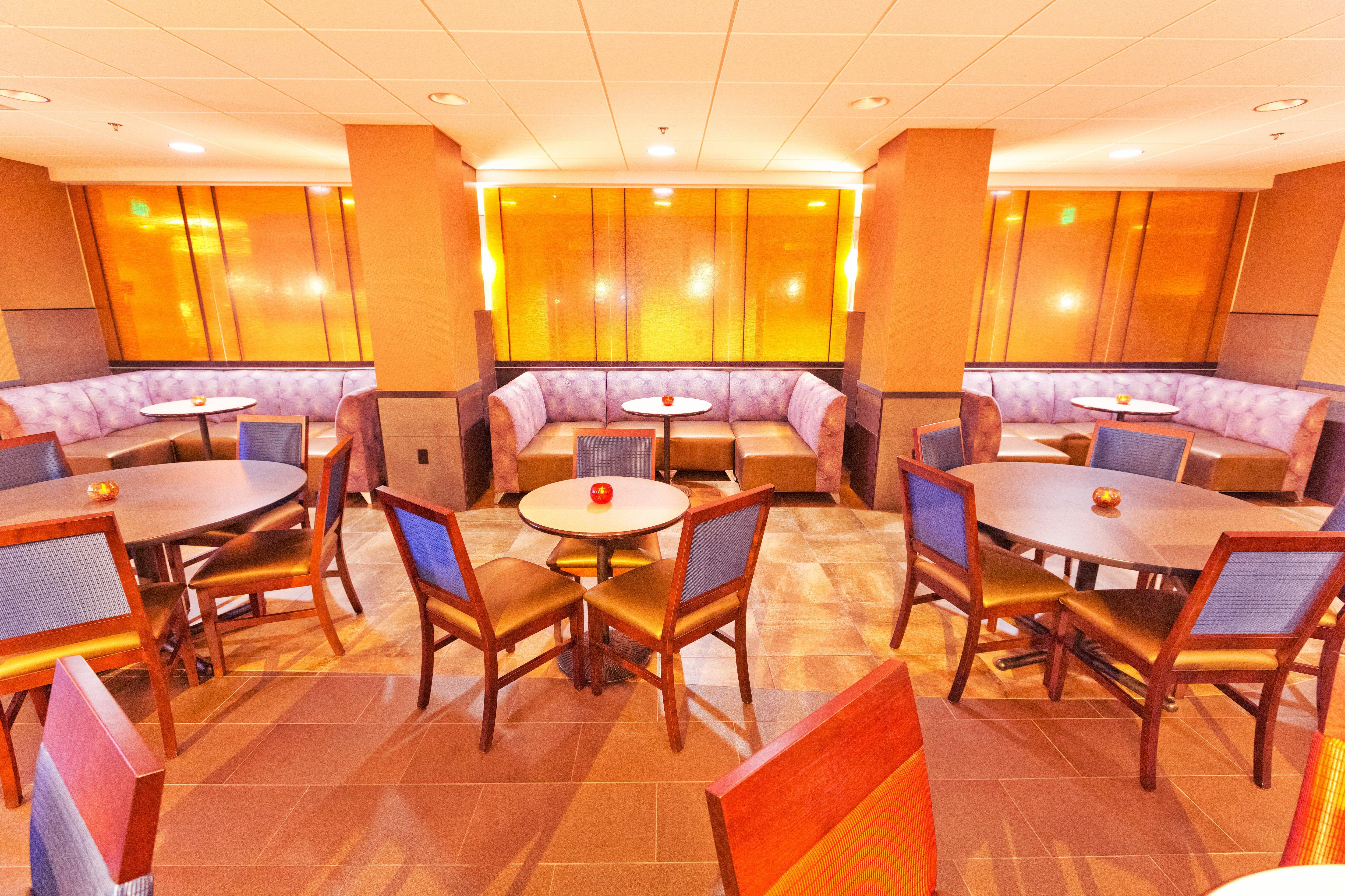 Holiday Inn Des Moines-Downtown-Mercy Campus By Ihg Bagian luar foto